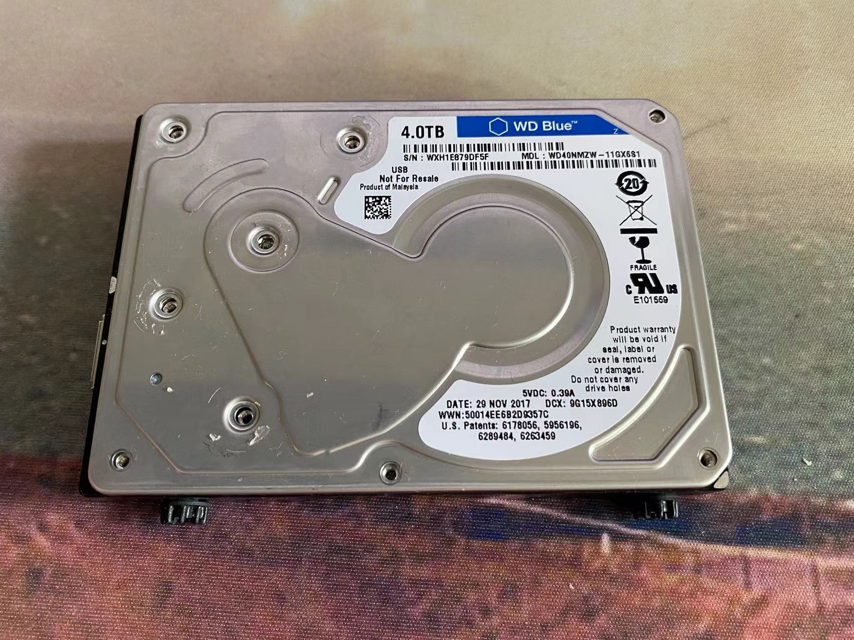 西部数据（WD40NMZW） 4TB Elements（2060-800041-003）移动硬盘